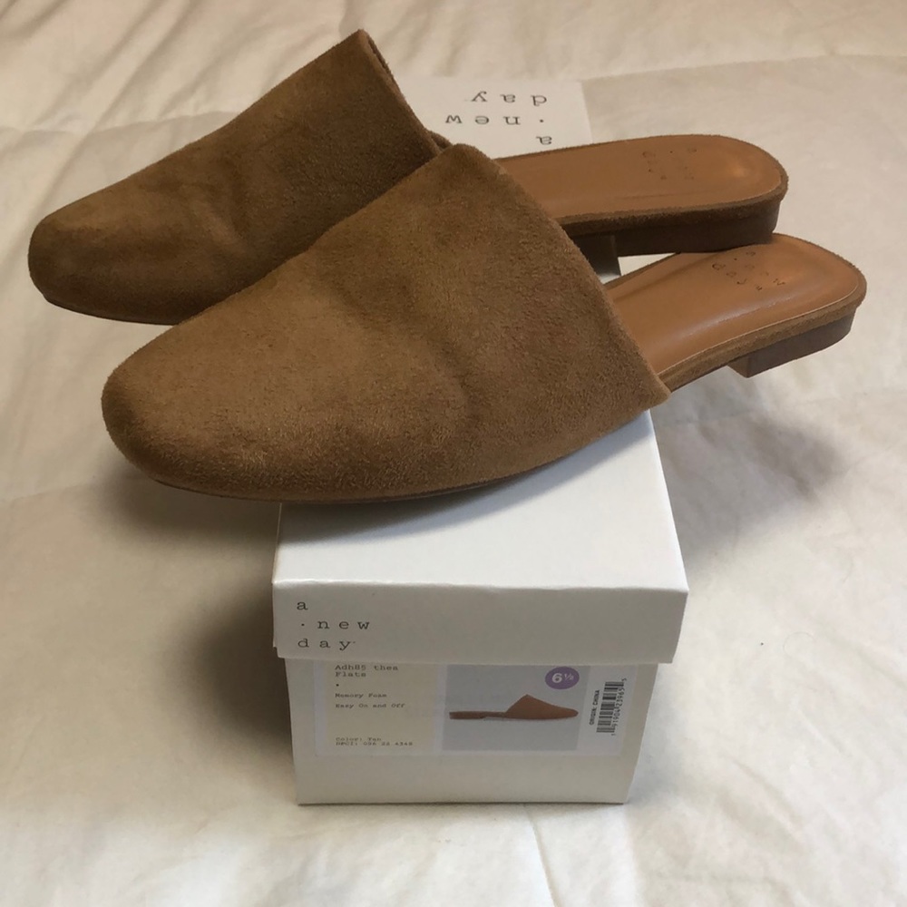 A New Day Tan Thea Flats Size 6.5